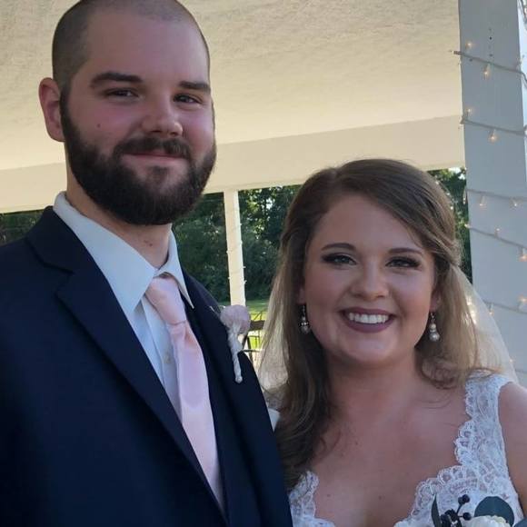 Meet your Posher, Becca - Picture 1 of 1